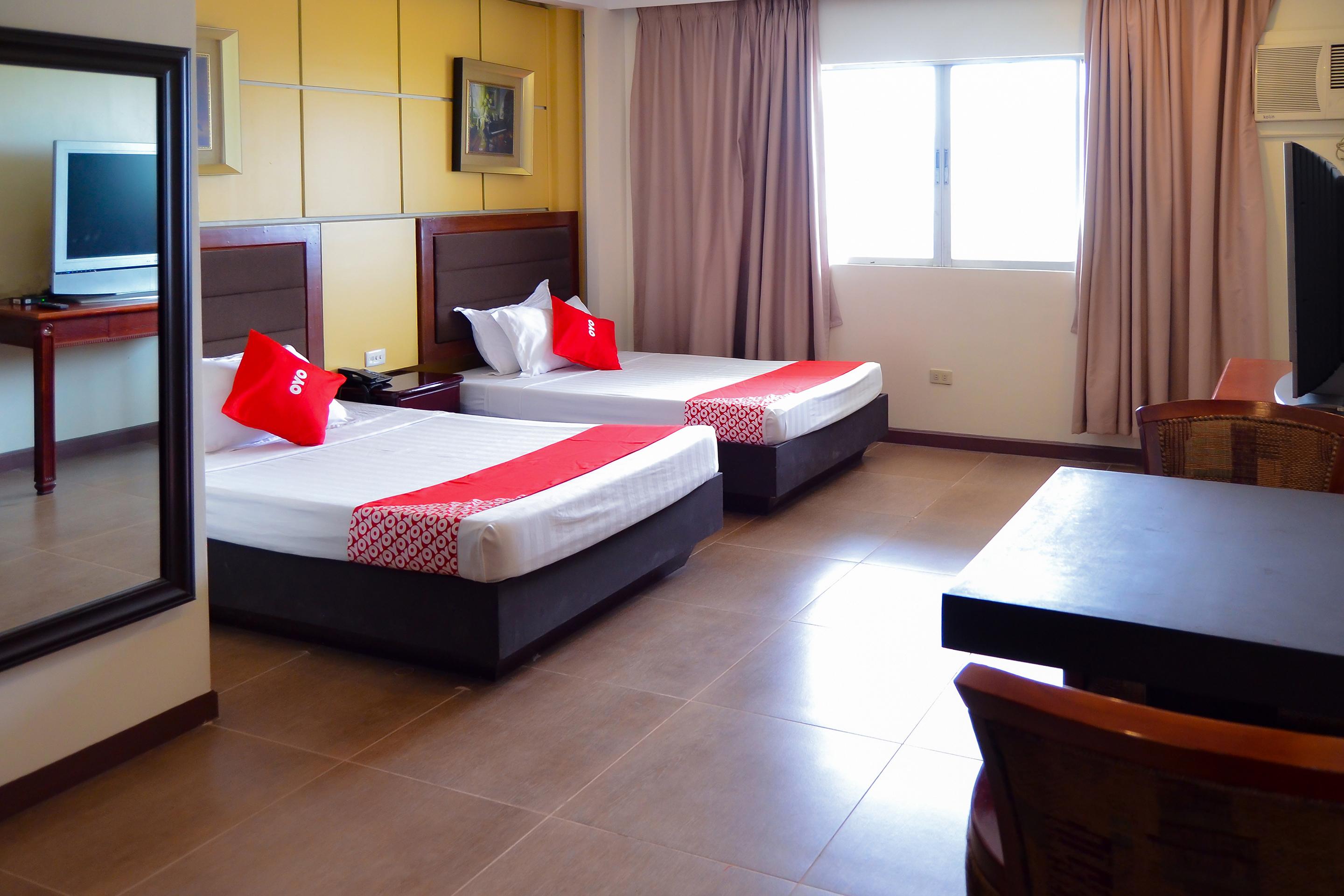 Super Oyo 791 Bell Mansion Hotel Bandar Quezon Luaran gambar