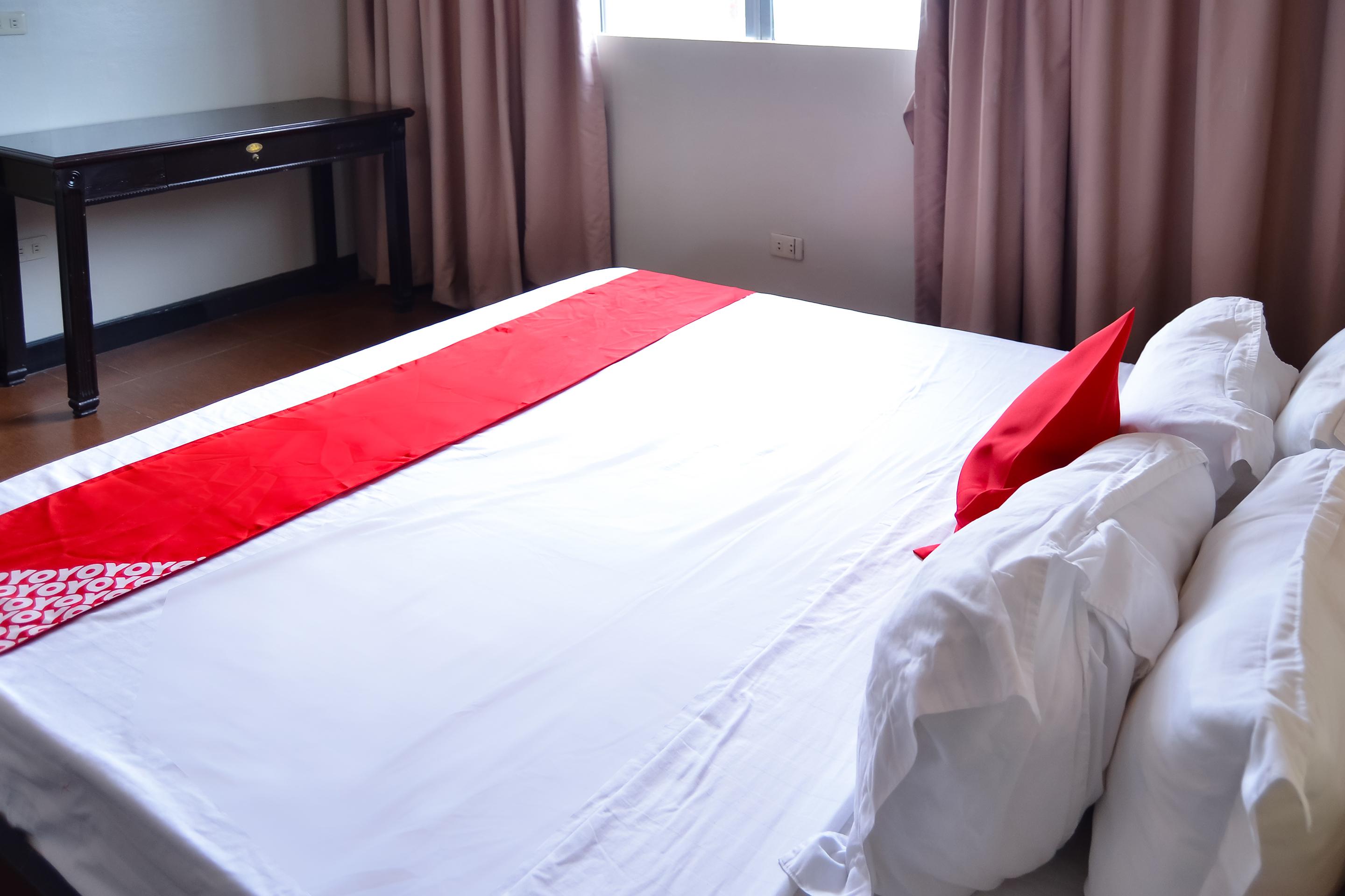Super Oyo 791 Bell Mansion Hotel Bandar Quezon Luaran gambar