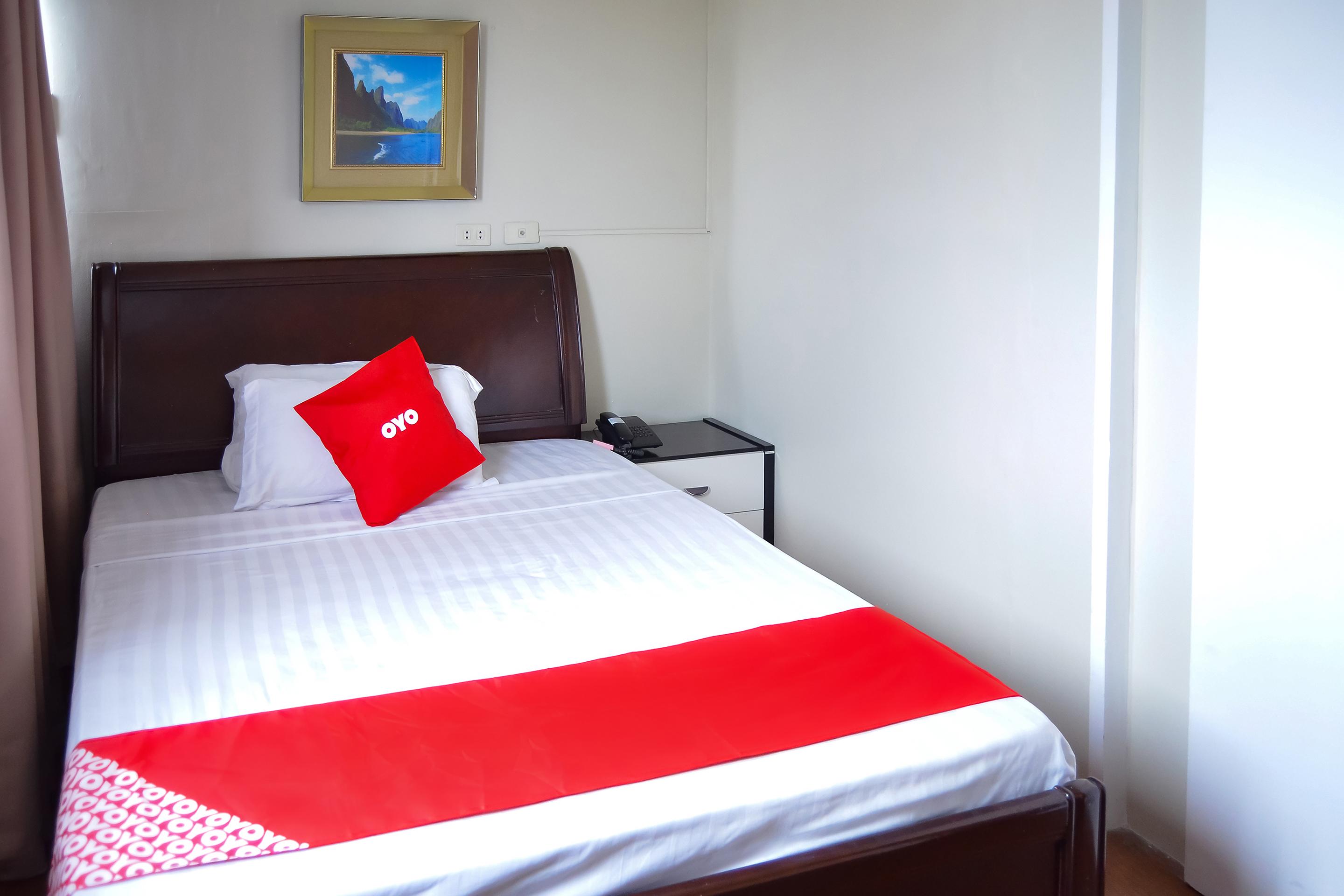 Super Oyo 791 Bell Mansion Hotel Bandar Quezon Luaran gambar