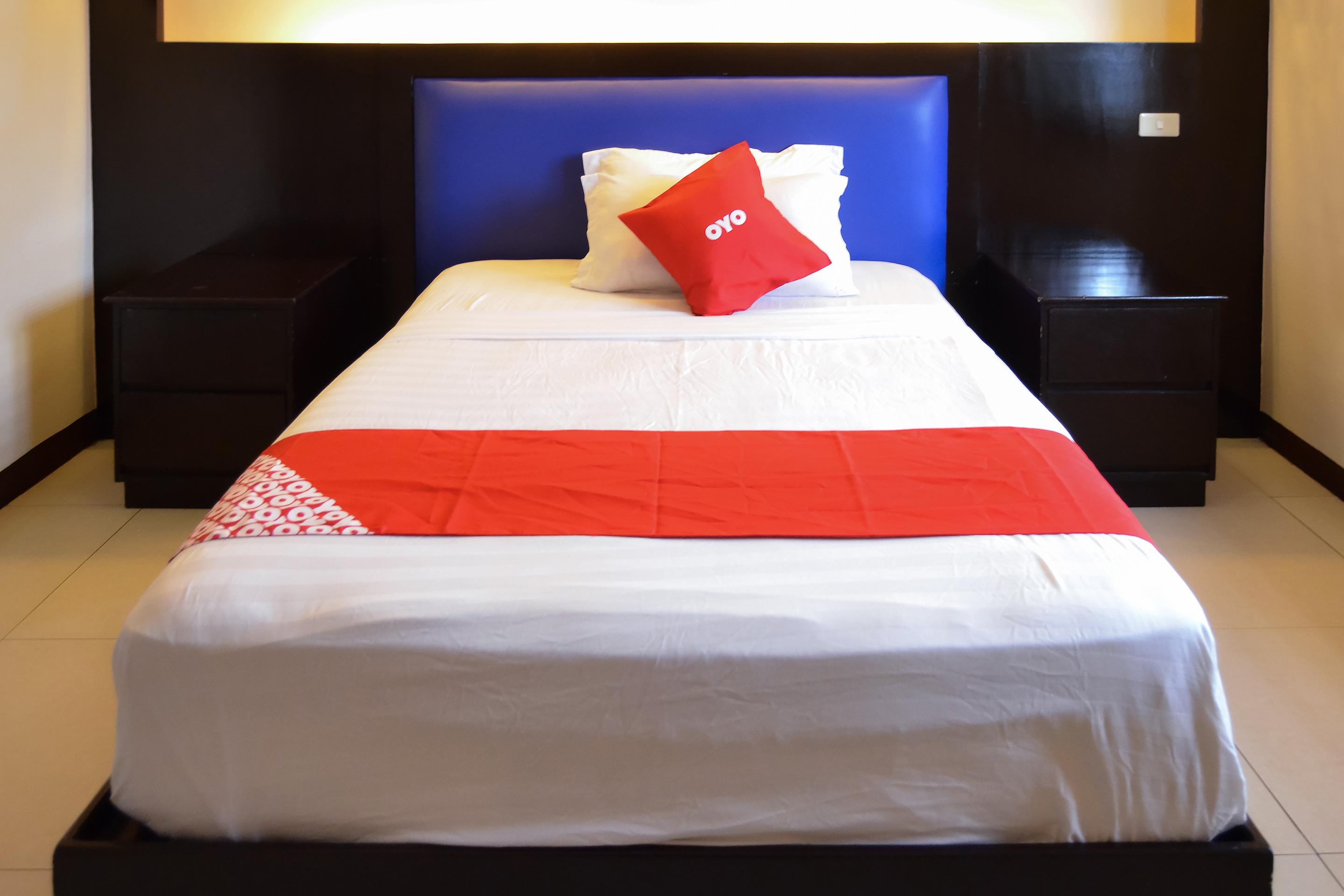 Super Oyo 791 Bell Mansion Hotel Bandar Quezon Luaran gambar