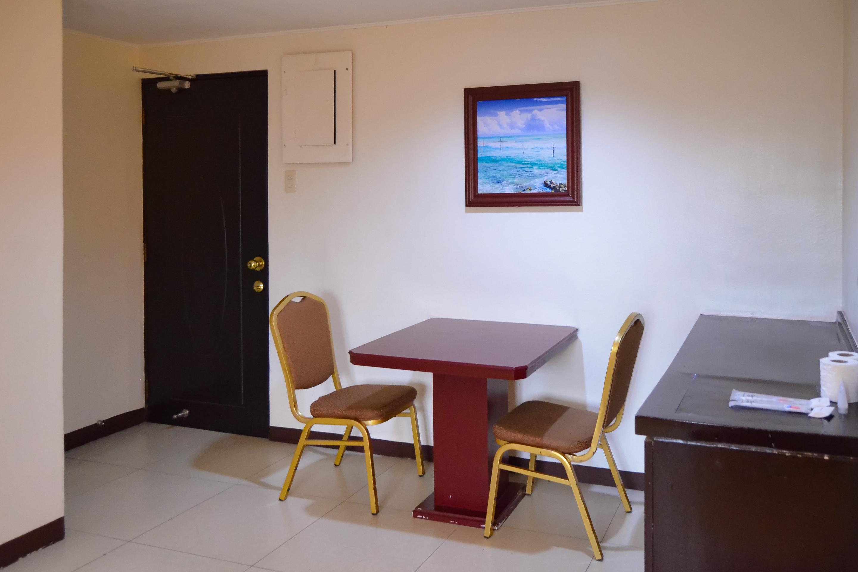 Super Oyo 791 Bell Mansion Hotel Bandar Quezon Luaran gambar