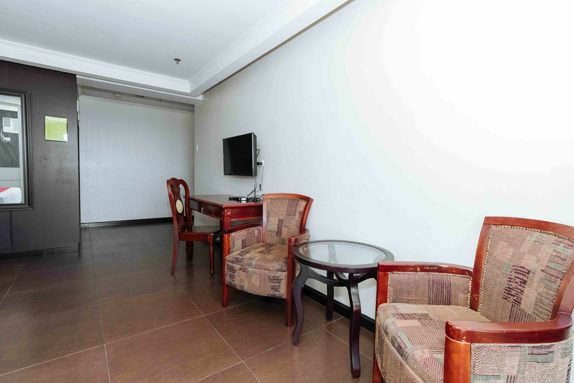 Super Oyo 791 Bell Mansion Hotel Bandar Quezon Luaran gambar